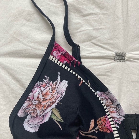 Two piece bathing suit - Picture 3 of 6
